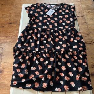 New with tags M Woman’s LulaRoe  Ariel dress black with flowers